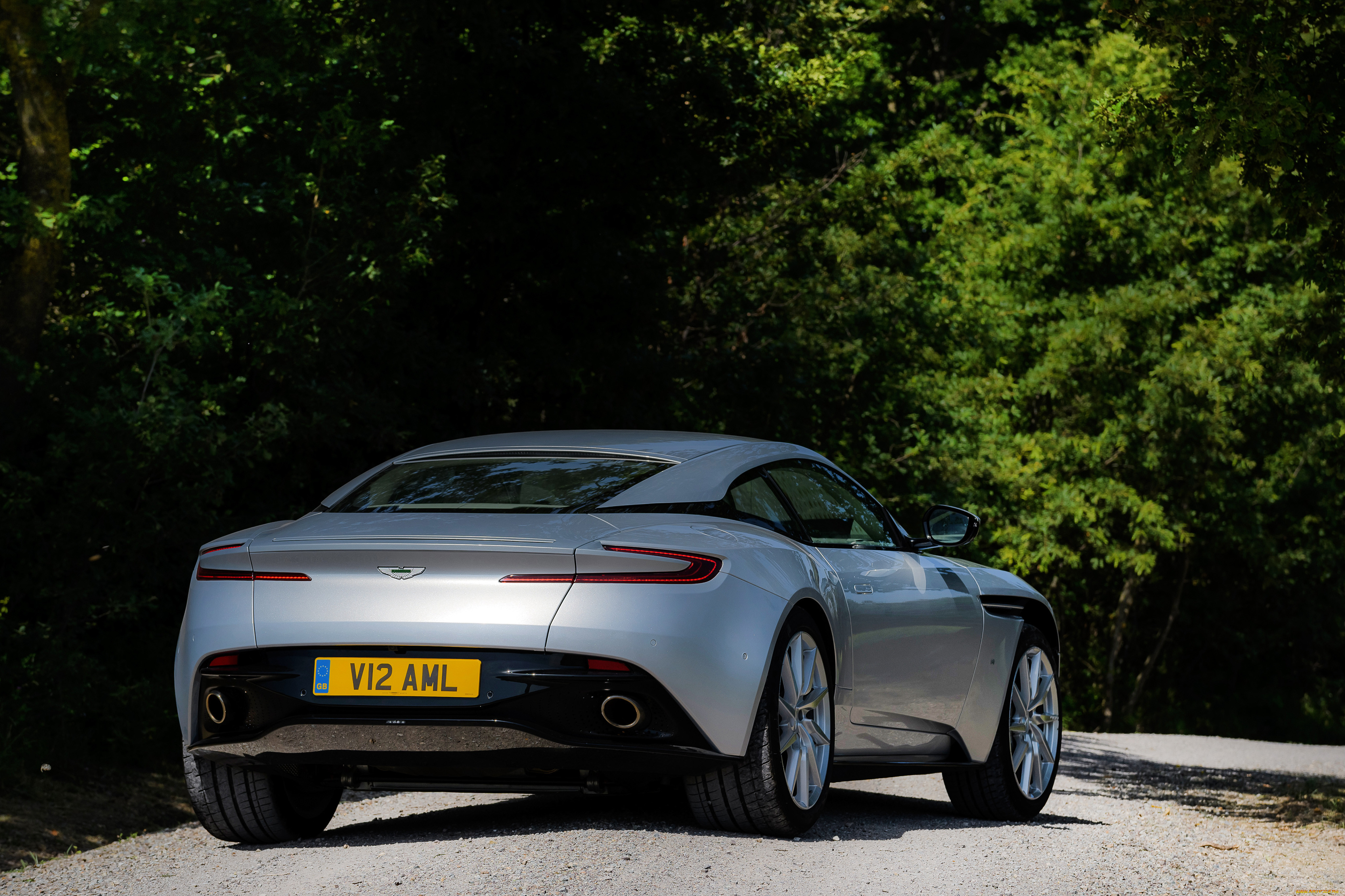 , aston martin, aston